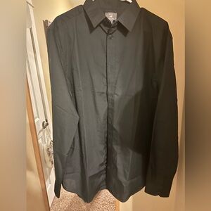 Mens Black Dress Shirt sizes L
NWT
